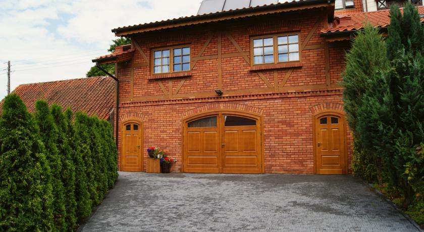 Apartment I *